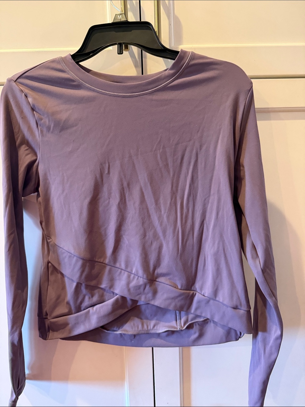 HalaraWomen’s Long Sleeve Lavender Crewneck Top medium